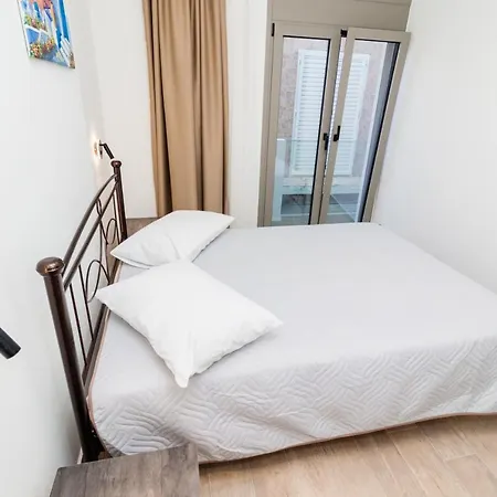 Chrysoula Seaside Apartment *